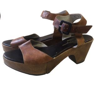 Vintage Robert Clergerie Split platforms brown